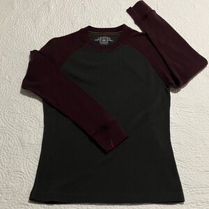 Arizona Jean Company Burgundy/Grey Waffle Knit Top. Bleach spot rt. sleeve.
